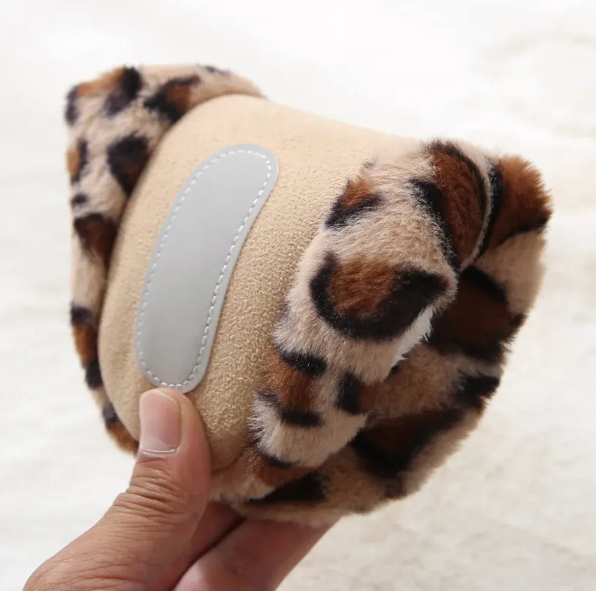 Ultra-Soft Leopard Print Indoor Slippers